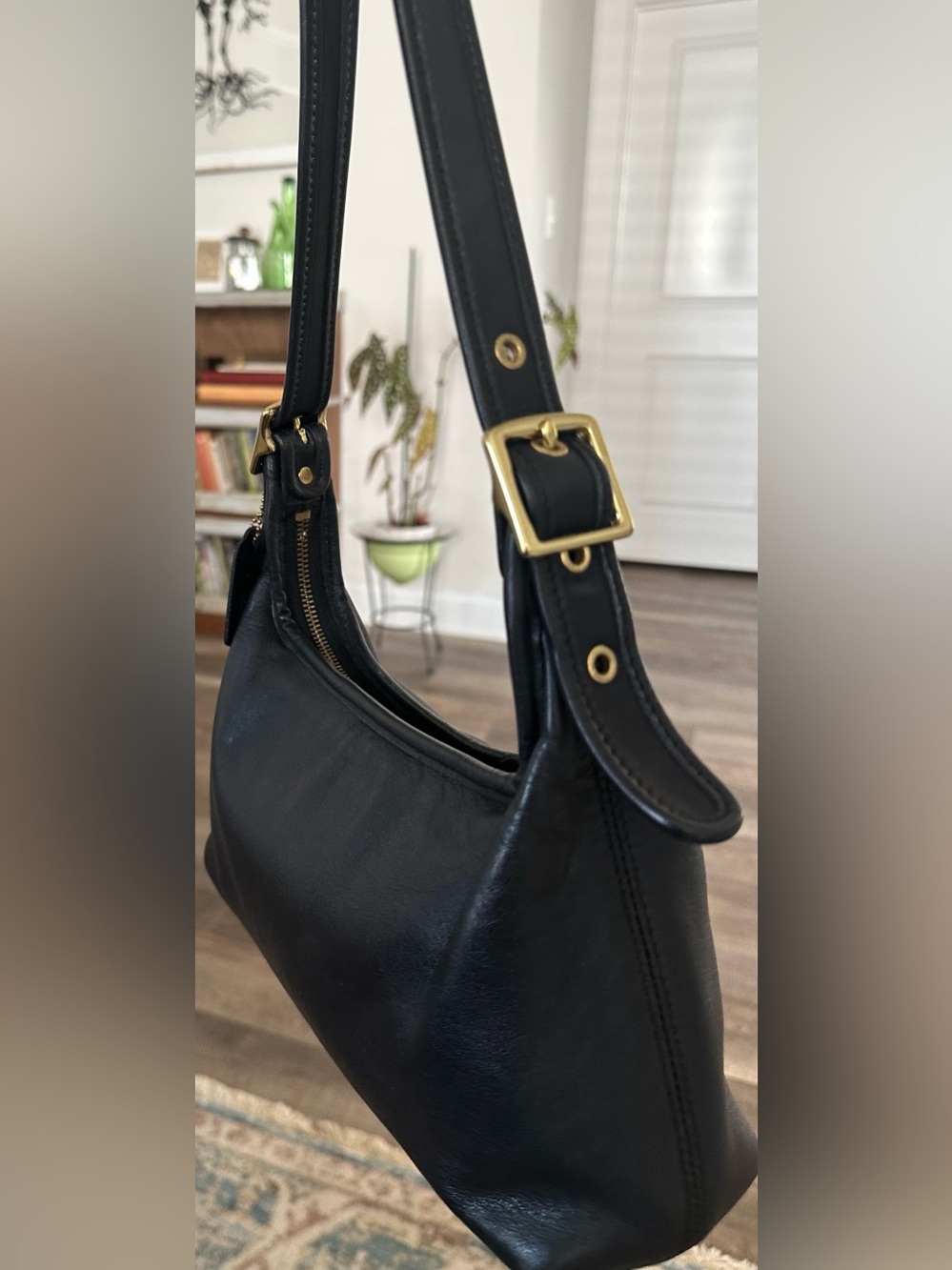 Vintage Coach Legacy Small Hobo Bag Black Leather Brass Hardware Shoulder Bag Y2 - Picture 10 of 13